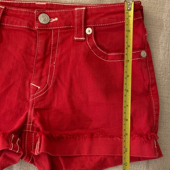 True Religion Jennie Curvy Mid Rise  Red Denim Women Shorts Size 27 - Picture 4 of 11